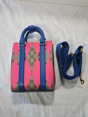 Gucci GG Supreme Mini Tote Bag